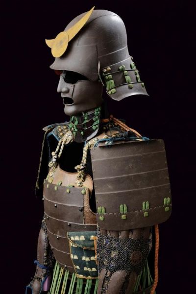Okegawa Nimai-do Gusoku con Hineno Zu-nari Kabuto (armatura da samurai)  - Asta Rare Armi Antiche e Militaria da tutto il mondo - Associazione Nazionale - Case d'Asta italiane