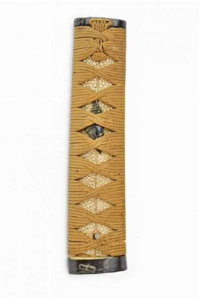 Impugnatura (Tsukamae) per un wakizashi  - Asta Rare Armi Antiche e Militaria da tutto il mondo - Associazione Nazionale - Case d'Asta italiane