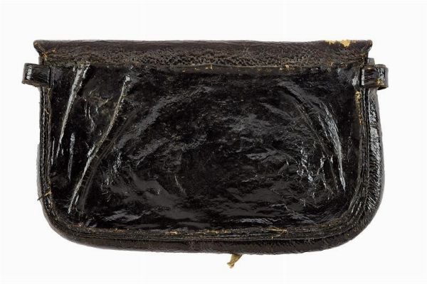 Cartucciera con Maruni-Daki-Choji-mon  - Asta Rare Armi Antiche e Militaria da tutto il mondo - Associazione Nazionale - Case d'Asta italiane