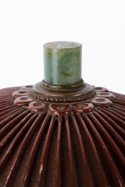 Scrigno da tavolo lavorato a Kabuto  - Asta Rare Armi Antiche e Militaria da tutto il mondo - Associazione Nazionale - Case d'Asta italiane