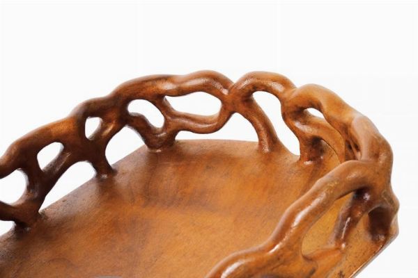 Scrigno da tavolo lavorato a Kabuto  - Asta Rare Armi Antiche e Militaria da tutto il mondo - Associazione Nazionale - Case d'Asta italiane