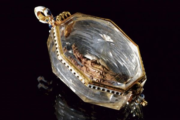 Bellissimo ciondolo votivo  - Asta Rare Armi Antiche e Militaria da tutto il mondo - Associazione Nazionale - Case d'Asta italiane