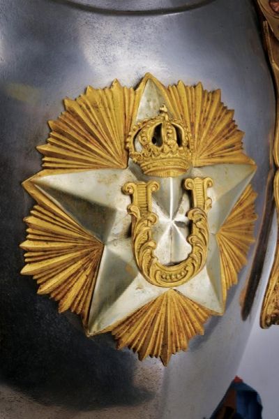 Busto ed elmo per Corazzieri, epoca Umberto I  - Asta Rare Armi Antiche e Militaria da tutto il mondo - Associazione Nazionale - Case d'Asta italiane