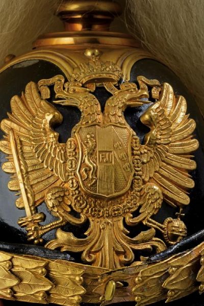 Elmo da ufficiale del k. u. k. Leibgarde Reitereskadron  - Asta Rare Armi Antiche e Militaria da tutto il mondo - Associazione Nazionale - Case d'Asta italiane