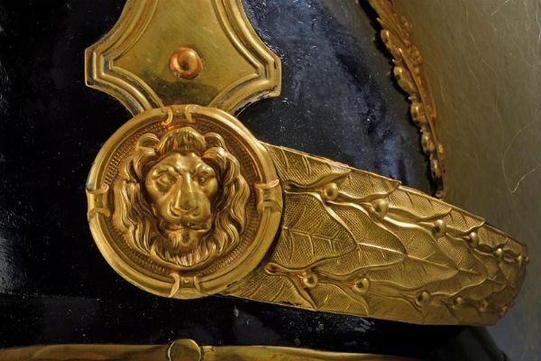 Elmo da ufficiale del k. u. k. Leibgarde Reitereskadron  - Asta Rare Armi Antiche e Militaria da tutto il mondo - Associazione Nazionale - Case d'Asta italiane