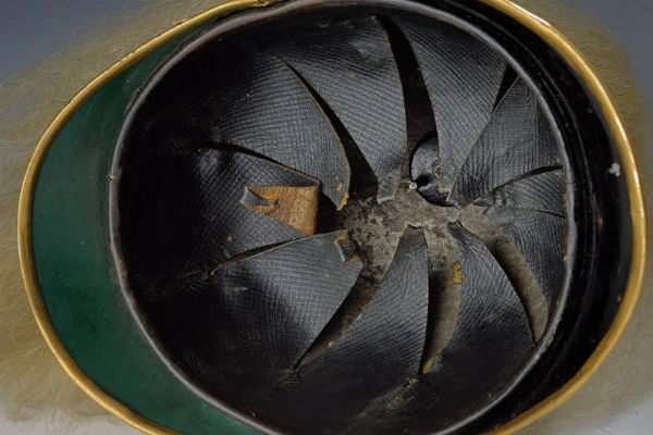 Elmo da ufficiale del k. u. k. Leibgarde Reitereskadron  - Asta Rare Armi Antiche e Militaria da tutto il mondo - Associazione Nazionale - Case d'Asta italiane