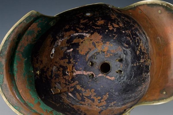 Elmo incompleto da truppa del reggimento Garde du Corps  - Asta Rare Armi Antiche e Militaria da tutto il mondo - Associazione Nazionale - Case d'Asta italiane