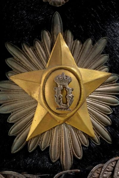 Elmo da generale con le cifre di Umberto I  - Asta Rare Armi Antiche e Militaria da tutto il mondo - Associazione Nazionale - Case d'Asta italiane