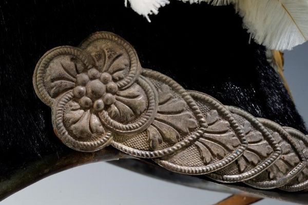 Elmo da generale con le cifre di Umberto I  - Asta Rare Armi Antiche e Militaria da tutto il mondo - Associazione Nazionale - Case d'Asta italiane