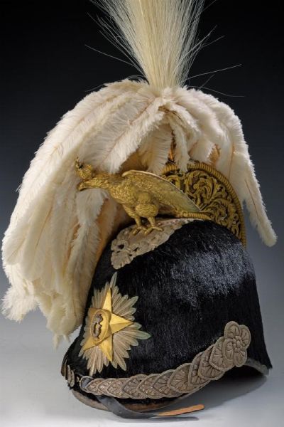 Elmo da generale con le cifre di Umberto I  - Asta Rare Armi Antiche e Militaria da tutto il mondo - Associazione Nazionale - Case d'Asta italiane