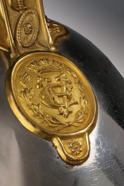 Elmo da ufficiale di cavalleria con custodia originale, epoca Vittorio Emanuele III  - Asta Rare Armi Antiche e Militaria da tutto il mondo - Associazione Nazionale - Case d'Asta italiane