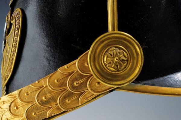 Elmo da ufficiale della Guardia Civica con spalline e cinturone  - Asta Rare Armi Antiche e Militaria da tutto il mondo - Associazione Nazionale - Case d'Asta italiane