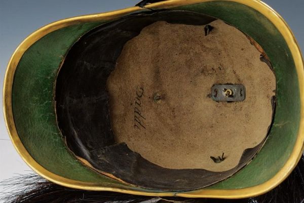 Elmo da ufficiale della Guardia Civica con spalline e cinturone  - Asta Rare Armi Antiche e Militaria da tutto il mondo - Associazione Nazionale - Case d'Asta italiane