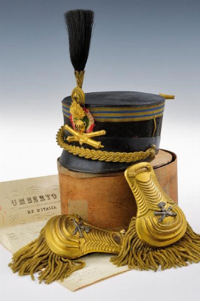 Kepi da capitano di artiglieria con spalline ed attestato  - Asta Rare Armi Antiche e Militaria da tutto il mondo - Associazione Nazionale - Case d'Asta italiane