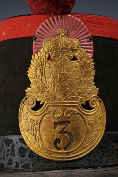 Shako da truppa mod. 1848 -1852 del 3� regg. fanteria di linea Principe  - Asta Rare Armi Antiche e Militaria da tutto il mondo - Associazione Nazionale - Case d'Asta italiane