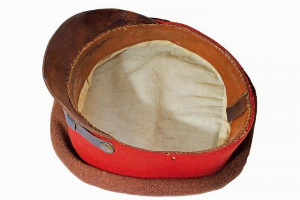 Berretto da ufficiale di fanteria  - Asta Rare Armi Antiche e Militaria da tutto il mondo - Associazione Nazionale - Case d'Asta italiane