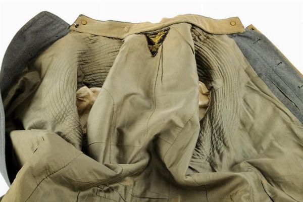 Set di giacca e berretto da generale della brigata di fanteria Reggio  - Asta Rare Armi Antiche e Militaria da tutto il mondo - Associazione Nazionale - Case d'Asta italiane