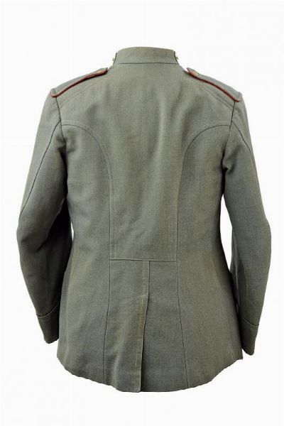 Set di giacca e berretto da generale della brigata di fanteria Reggio  - Asta Rare Armi Antiche e Militaria da tutto il mondo - Associazione Nazionale - Case d'Asta italiane