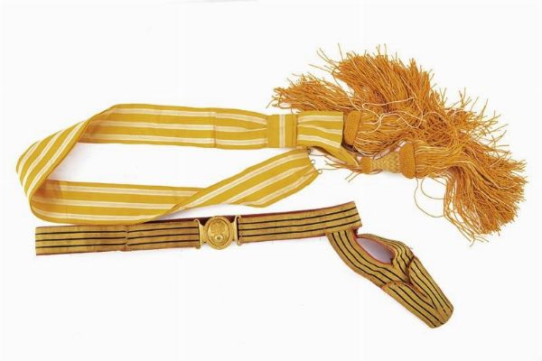 Uniforme da ufficiale della guardia palatina  - Asta Rare Armi Antiche e Militaria da tutto il mondo - Associazione Nazionale - Case d'Asta italiane