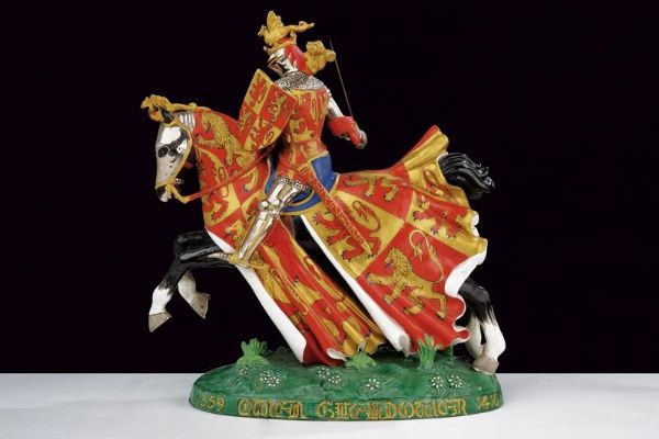 Statua in porcellana raffigurante Owain ap Gruffydd detto Owain Glyndwr  - Asta Rare Armi Antiche e Militaria da tutto il mondo - Associazione Nazionale - Case d'Asta italiane