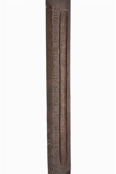 Scultura commemorativa lavorata a effigiare la baionetta modello 1891  - Asta Rare Armi Antiche e Militaria da tutto il mondo - Associazione Nazionale - Case d'Asta italiane