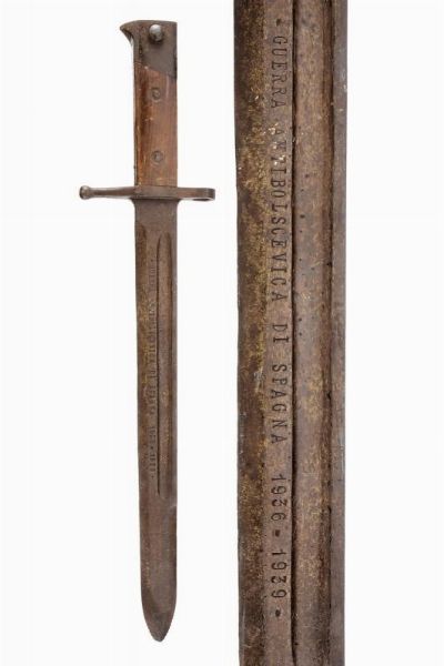 Scultura commemorativa lavorata a effigiare la baionetta modello 1891  - Asta Rare Armi Antiche e Militaria da tutto il mondo - Associazione Nazionale - Case d'Asta italiane