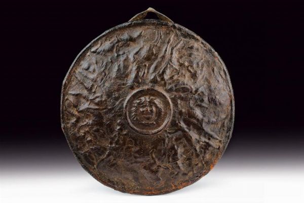 Rara rotella in cuoio bollito  - Asta Rare Armi Antiche e Militaria da tutto il mondo - Associazione Nazionale - Case d'Asta italiane