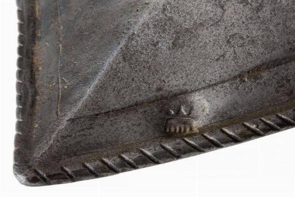 Borgognotta ad alta cresta  - Asta Rare Armi Antiche e Militaria da tutto il mondo - Associazione Nazionale - Case d'Asta italiane