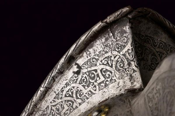 Morione antico con incisione ottocentesca  - Asta Rare Armi Antiche e Militaria da tutto il mondo - Associazione Nazionale - Case d'Asta italiane