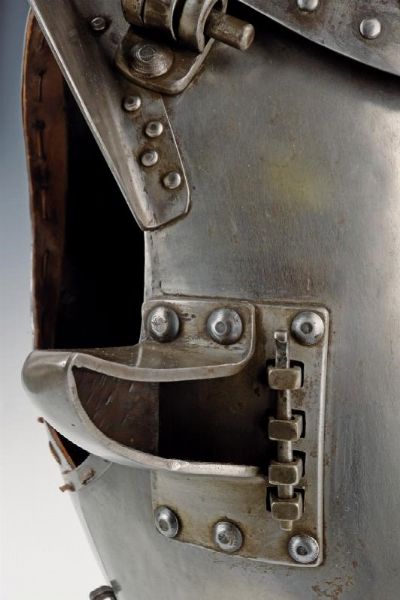 Armatura da giostra (Stechzeug) nello stile del 1490  - Asta Rare Armi Antiche e Militaria da tutto il mondo - Associazione Nazionale - Case d'Asta italiane