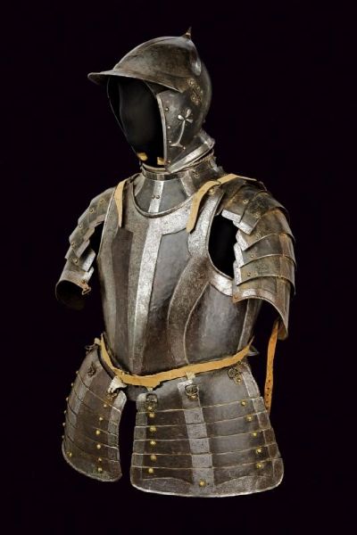 Corsaletto bianconero da uomo d'arme  - Asta Rare Armi Antiche e Militaria da tutto il mondo - Associazione Nazionale - Case d'Asta italiane