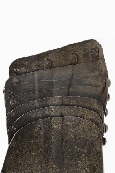 Corsaletto con elmo chiuso  - Asta Rare Armi Antiche e Militaria da tutto il mondo - Associazione Nazionale - Case d'Asta italiane