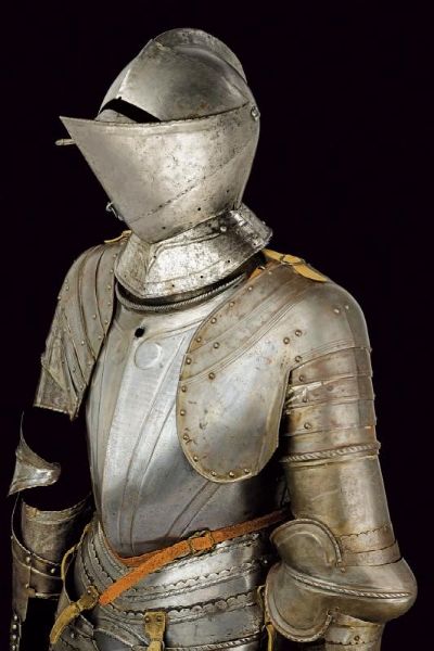 Corsaletto con elmo chiuso  - Asta Rare Armi Antiche e Militaria da tutto il mondo - Associazione Nazionale - Case d'Asta italiane