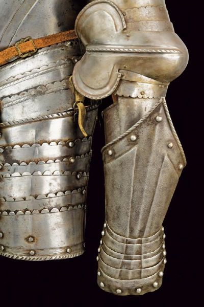 Corsaletto con elmo chiuso  - Asta Rare Armi Antiche e Militaria da tutto il mondo - Associazione Nazionale - Case d'Asta italiane