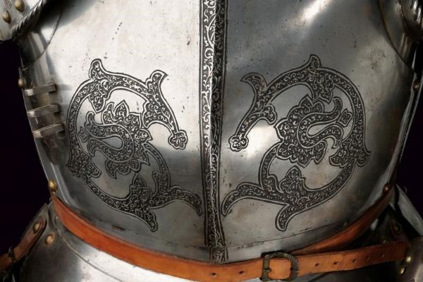 Imponente armatura da torneo  - Asta Rare Armi Antiche e Militaria da tutto il mondo - Associazione Nazionale - Case d'Asta italiane