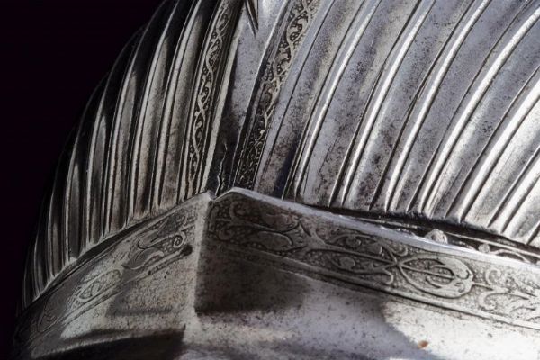Fantastica armatura completa alla Massimiliana con incisioni  - Asta Rare Armi Antiche e Militaria da tutto il mondo - Associazione Nazionale - Case d'Asta italiane