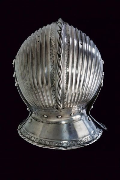 Fantastica armatura completa alla Massimiliana con incisioni  - Asta Rare Armi Antiche e Militaria da tutto il mondo - Associazione Nazionale - Case d'Asta italiane