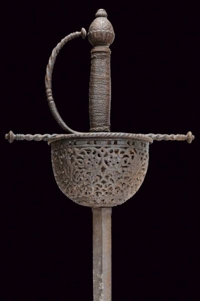 Spada a tazza  - Asta Rare Armi Antiche e Militaria da tutto il mondo - Associazione Nazionale - Case d'Asta italiane