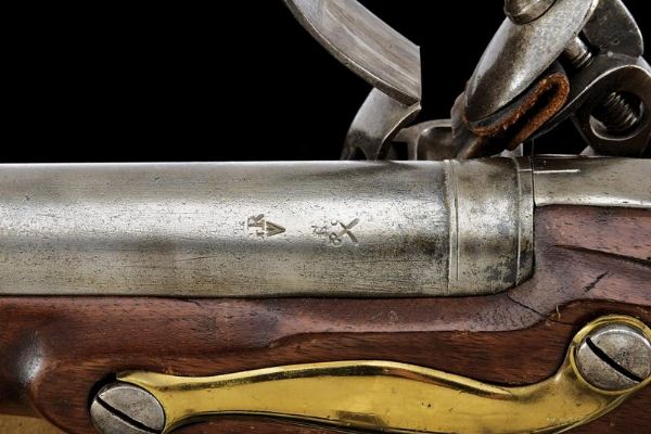 Fucile Brown Bess a pietra focaia con baionetta  - Asta Rare Armi Antiche e Militaria da tutto il mondo - Associazione Nazionale - Case d'Asta italiane
