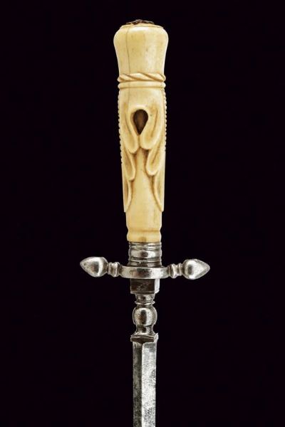 Stiletto  - Asta Rare Armi Antiche e Militaria da tutto il mondo - Associazione Nazionale - Case d'Asta italiane