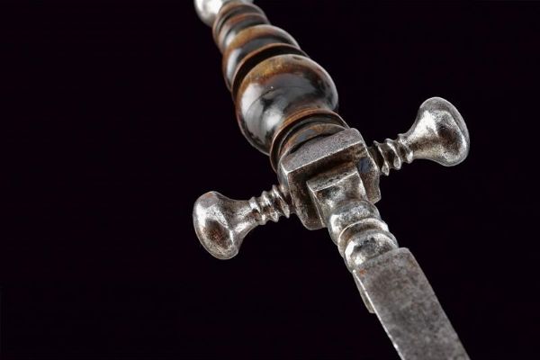 Stiletto  - Asta Rare Armi Antiche e Militaria da tutto il mondo - Associazione Nazionale - Case d'Asta italiane
