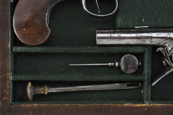 Paio di mazzagatti a pietra focaia in cassetta  - Asta Rare Armi Antiche e Militaria da tutto il mondo - Associazione Nazionale - Case d'Asta italiane