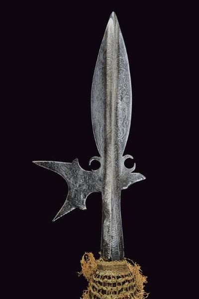 Rara alabarda incisa con stemma  - Asta Rare Armi Antiche e Militaria da tutto il mondo - Associazione Nazionale - Case d'Asta italiane