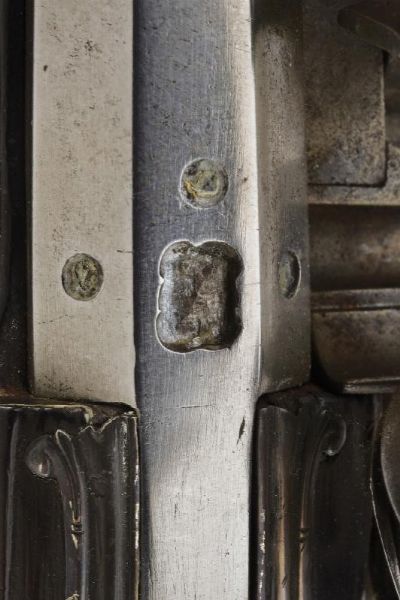 Pistola a pietra focaia con fornimenti in argento di Pietro Tomasi  - Asta Rare Armi Antiche e Militaria da tutto il mondo - Associazione Nazionale - Case d'Asta italiane