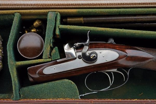 Doppietta a cani esterni di Westley Richards in cassetta  - Asta Rare Armi Antiche e Militaria da tutto il mondo - Associazione Nazionale - Case d'Asta italiane