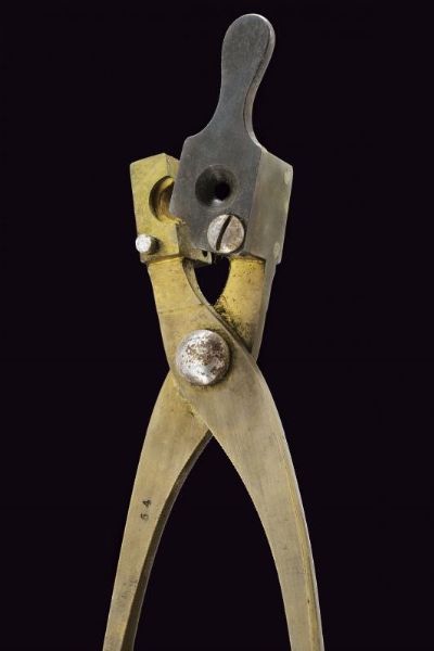 Revolver tipo Adams a luminello in cassetta  - Asta Rare Armi Antiche e Militaria da tutto il mondo - Associazione Nazionale - Case d'Asta italiane