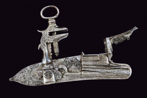 Bella batteria a pietra focaia alla romana  - Asta Rare Armi Antiche e Militaria da tutto il mondo - Associazione Nazionale - Case d'Asta italiane