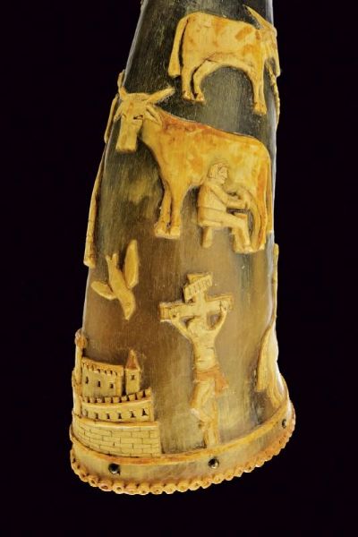 Fiasca da polvere in corno di mucca  - Asta Rare Armi Antiche e Militaria da tutto il mondo - Associazione Nazionale - Case d'Asta italiane
