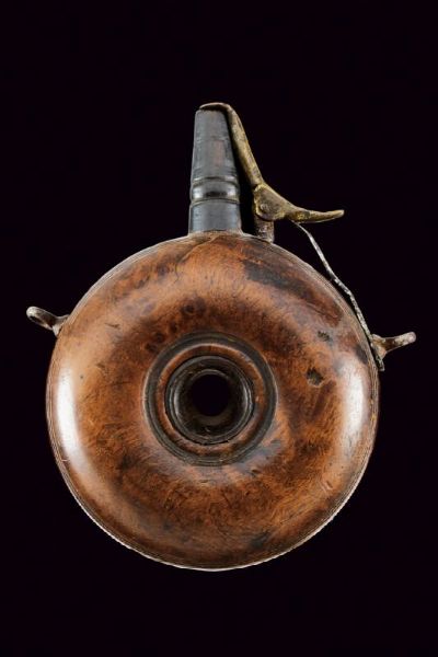 Fiasca da polvere  - Asta Rare Armi Antiche e Militaria da tutto il mondo - Associazione Nazionale - Case d'Asta italiane