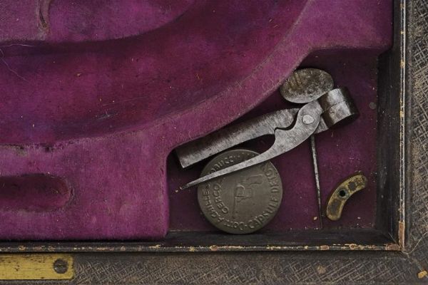 Cassetta per paio di pistole a luminello  - Asta Rare Armi Antiche e Militaria da tutto il mondo - Associazione Nazionale - Case d'Asta italiane